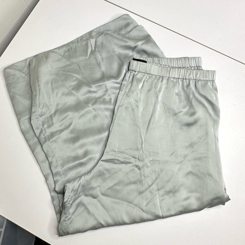 Theory flare pants